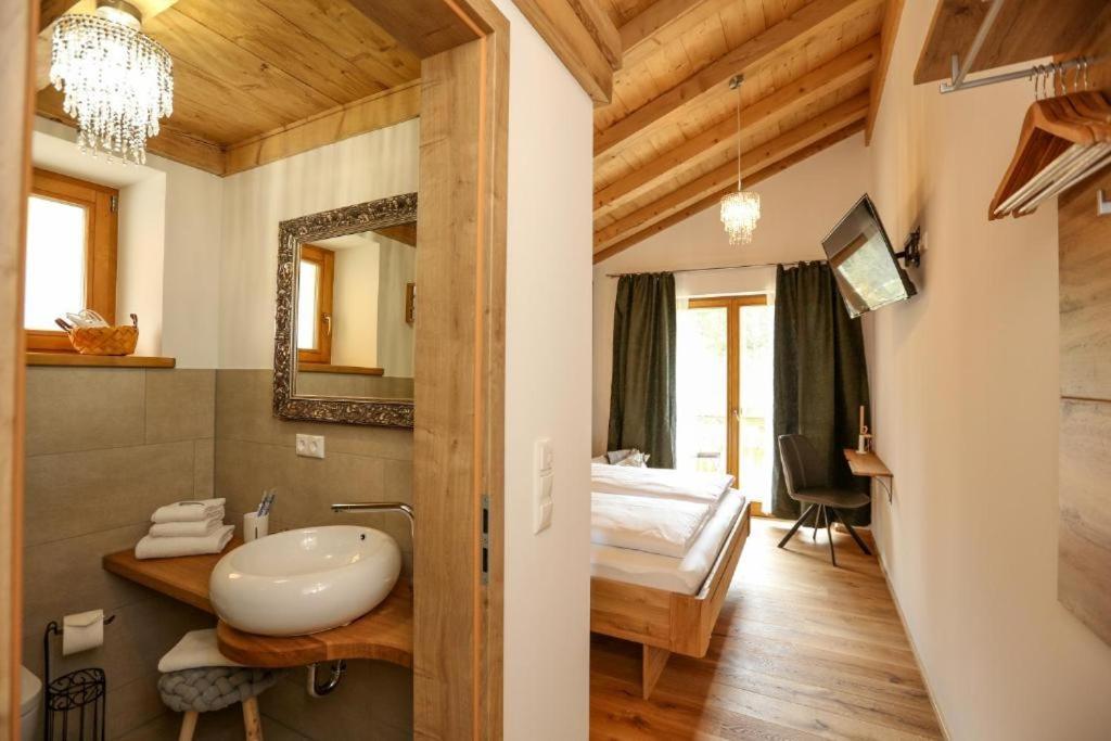 Landhaus Trinis - Gaestezimmer - Bad - Bett - Kleine Kaffee - Tee-Theke Mit Kuehlschrank - Parkplatz Villa Rotta Eksteriør billede